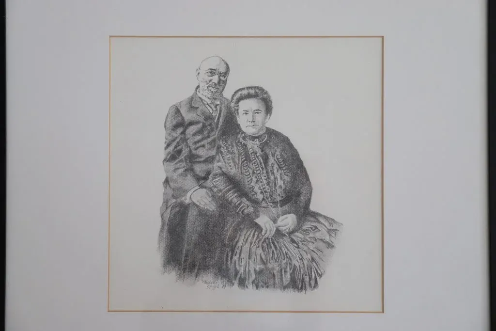Graphite portrait sketch of an elderly couple